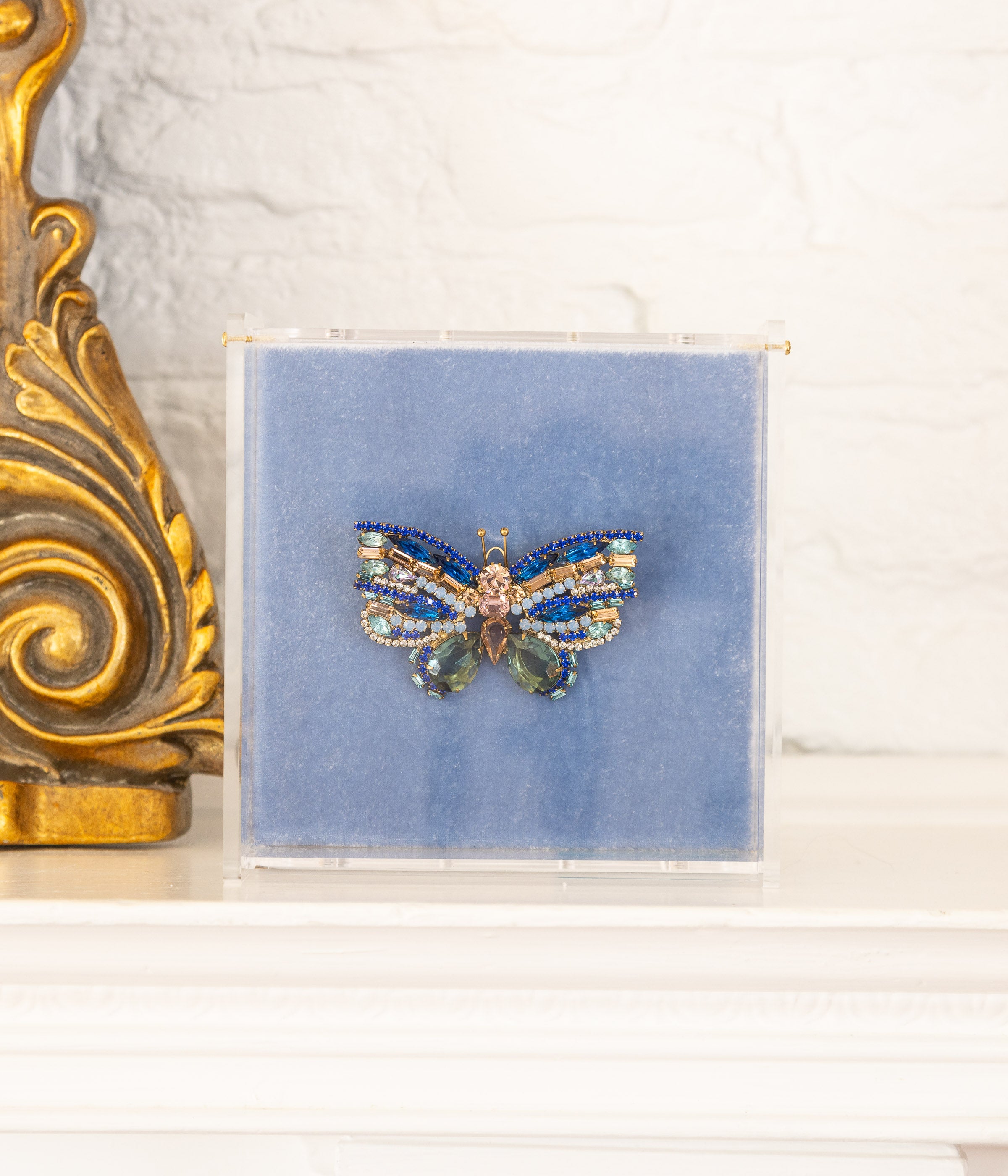 Medium Butterfly in Cobalt / Light Peach / Aqua