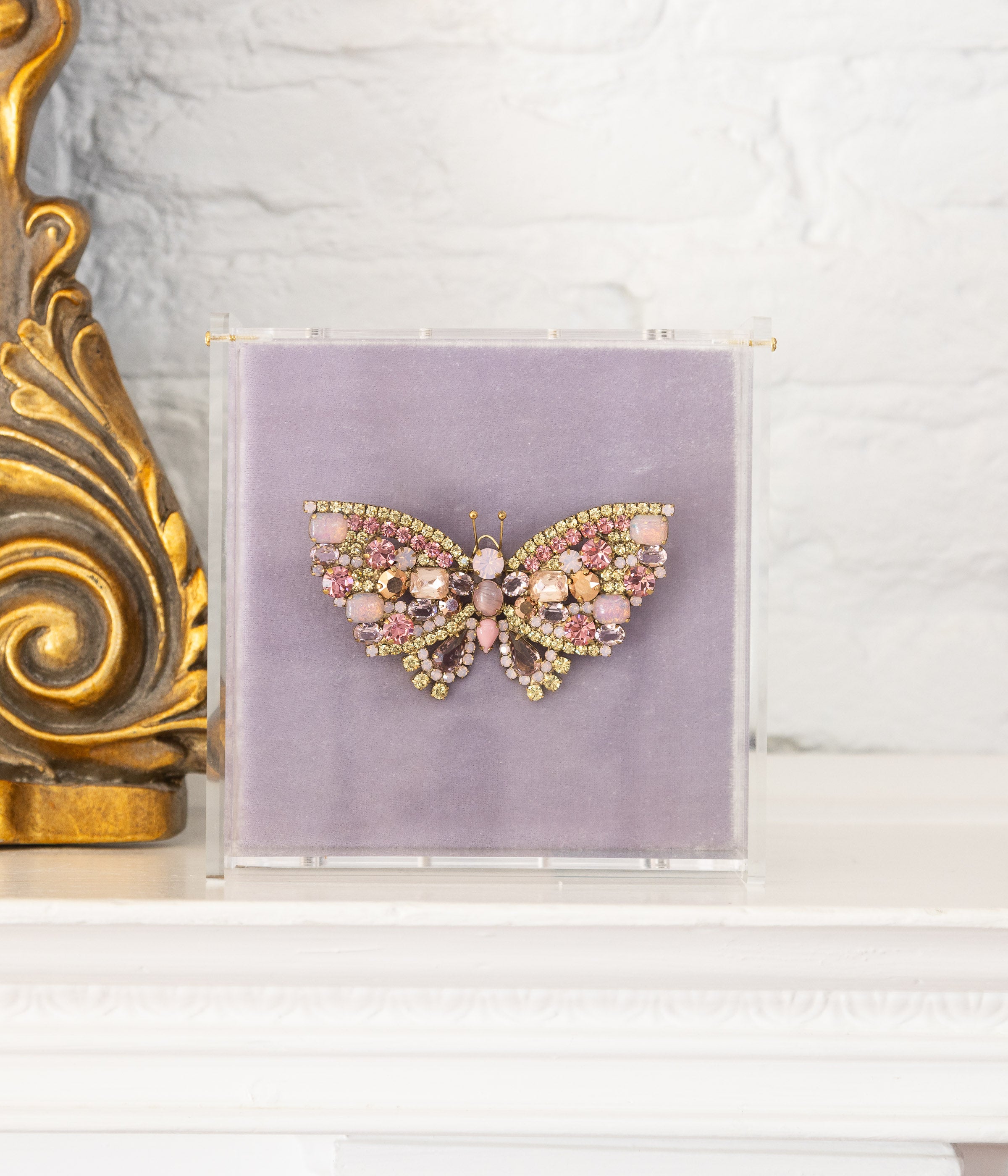 Large Butterfly in Light Rose / Rose Opal / Jonquil