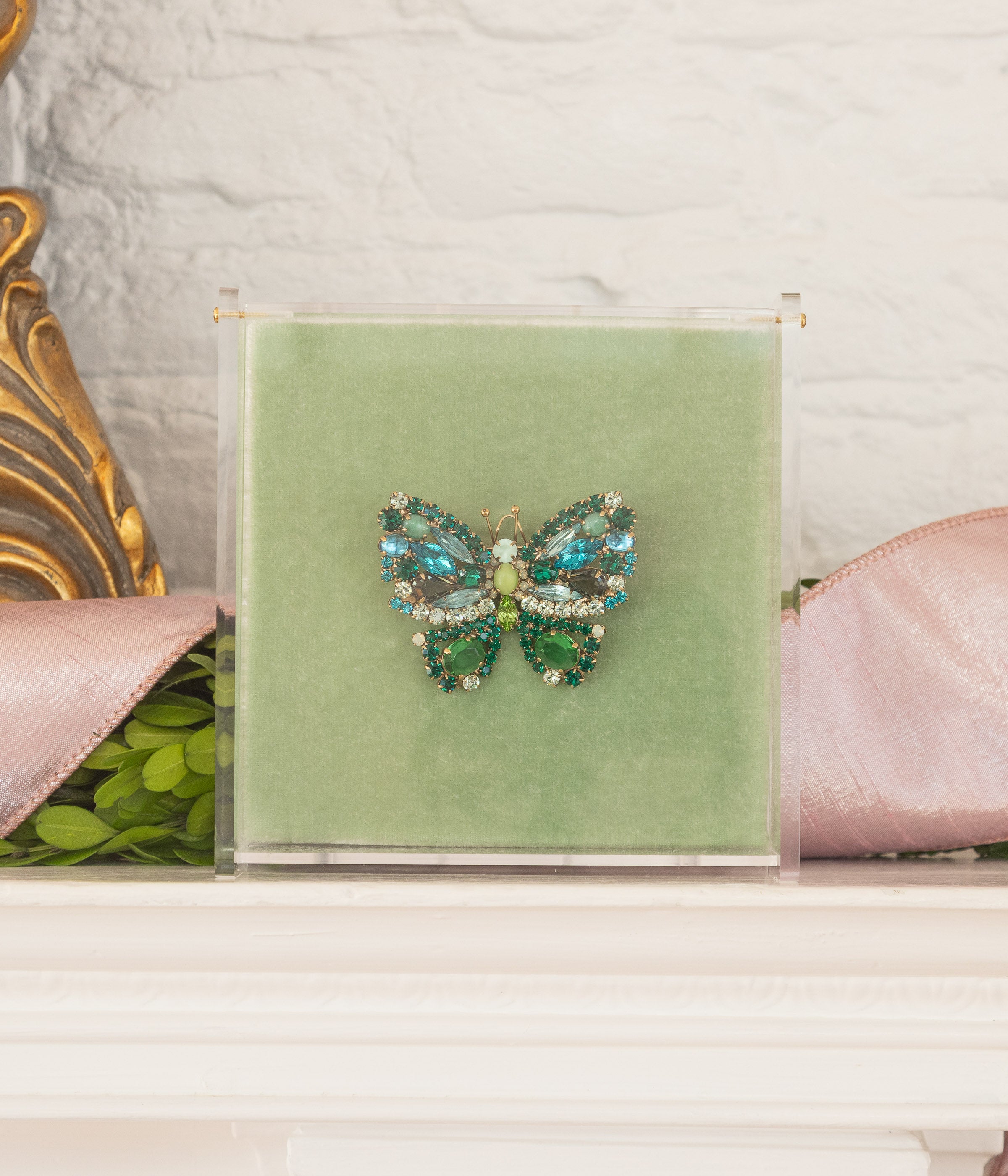 Small Butterfly in Emerald / Peridot / Aqua