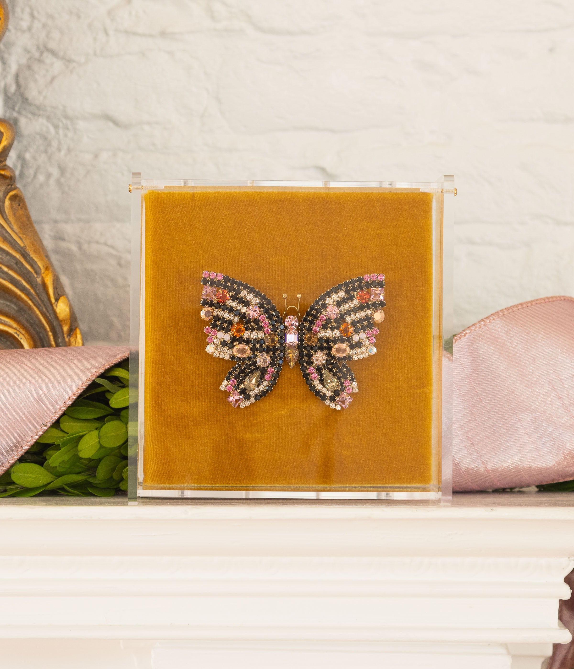 Medium Butterfly in Jet / Rose / Light Peach