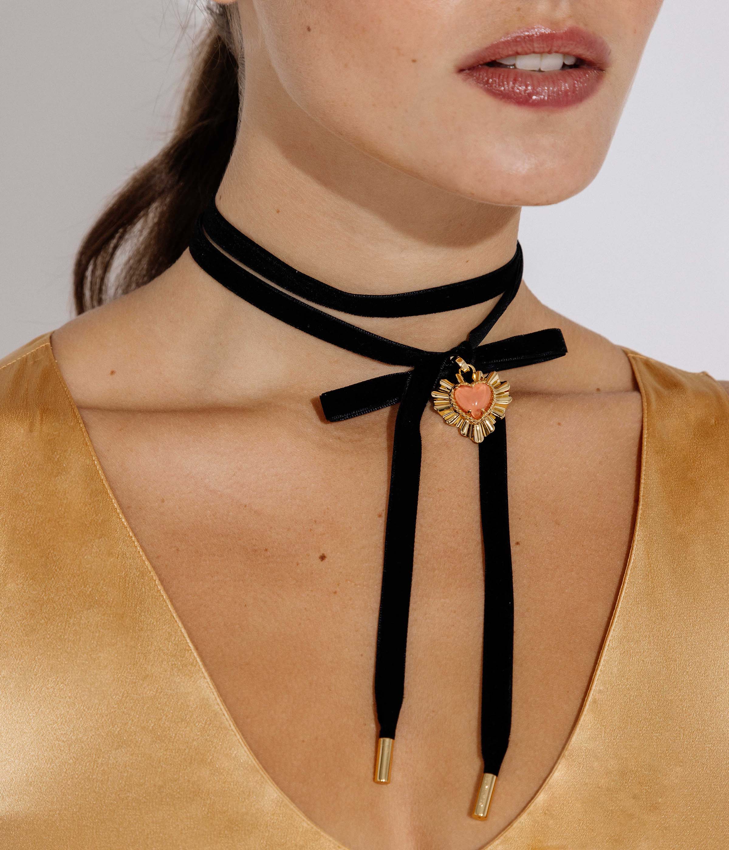 Tallen Velvet Ribbon Necklace